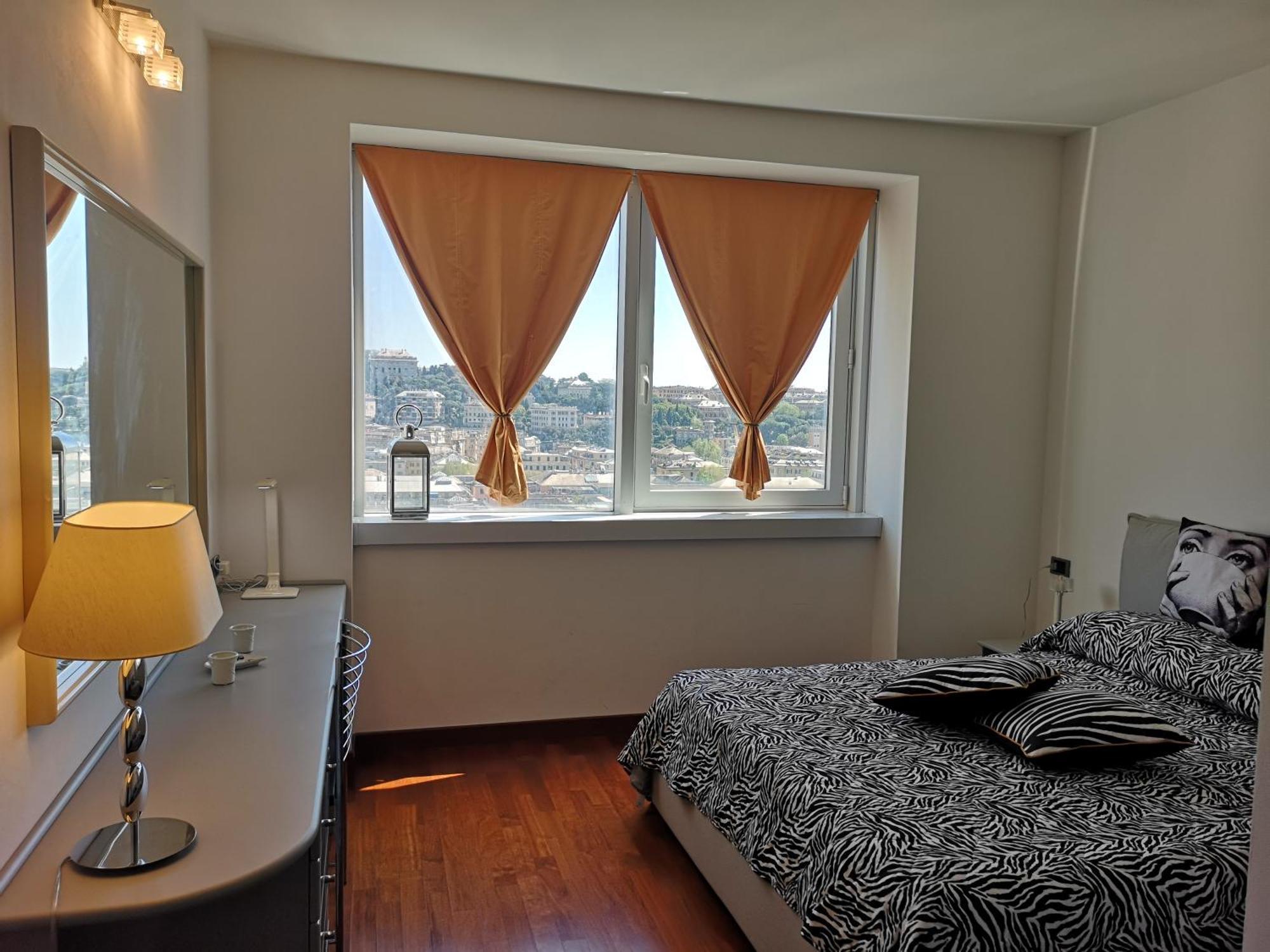 Suite Lambruschini Central With Top City View - Free Covered Parking Генуя Экстерьер фото